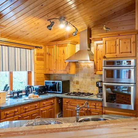 Holiday home Lakeshaven