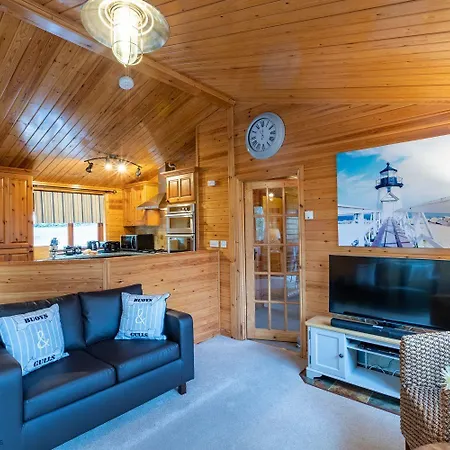 Holiday home Lakeshaven